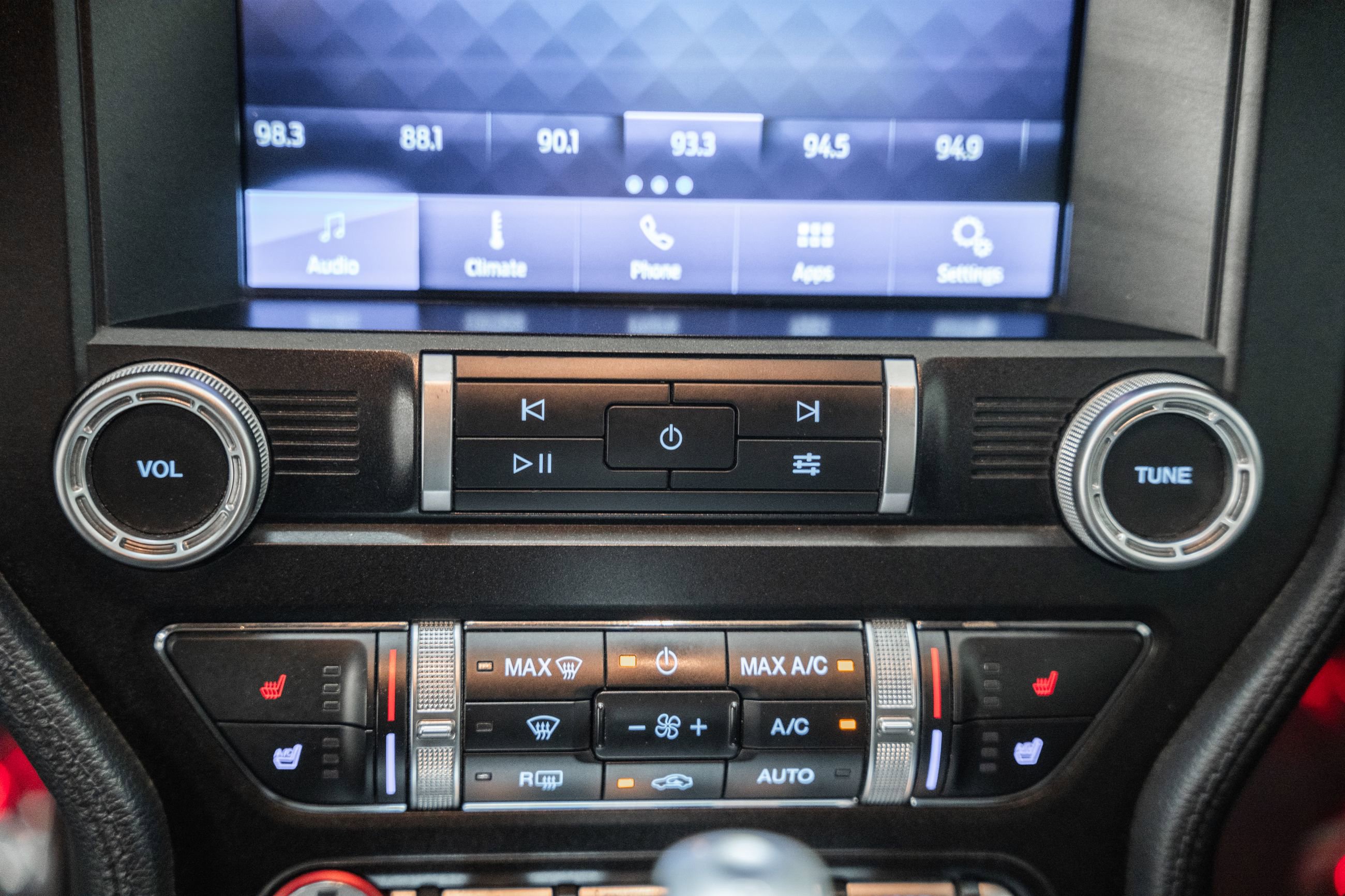 Used 2020 Ford Mustang Premium image 33