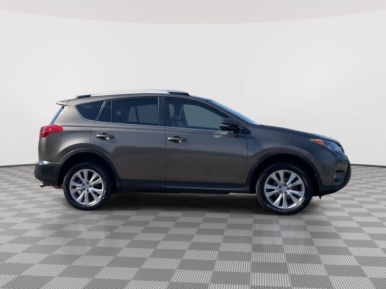 Used 2014 Toyota RAV4 Limited w/ Technology Package AWD/4WD image 9