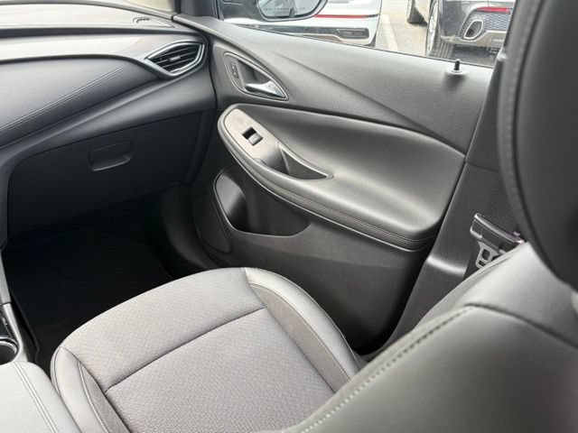 Used 2023 Buick Encore GX Select w/ Sport Touring Package FWD image 29