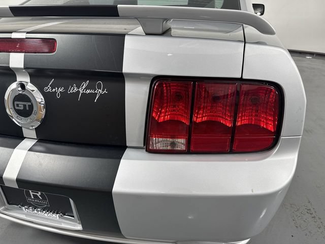Used 2005 Ford Mustang GT RWD image 28