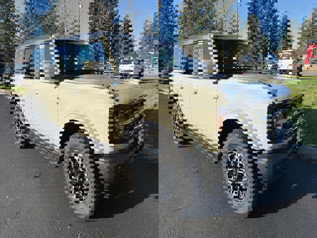 New 2025 Ford Bronco Outer Banks