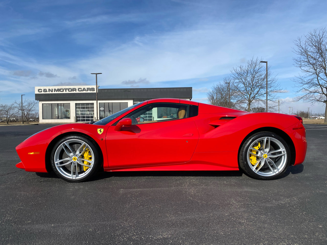 Used 2018 Ferrari 488 Spider image 16