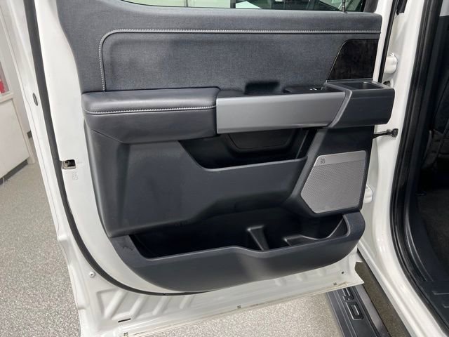 Used 2025 Ford F350 Lariat w/ Black Appearance Package image 42
