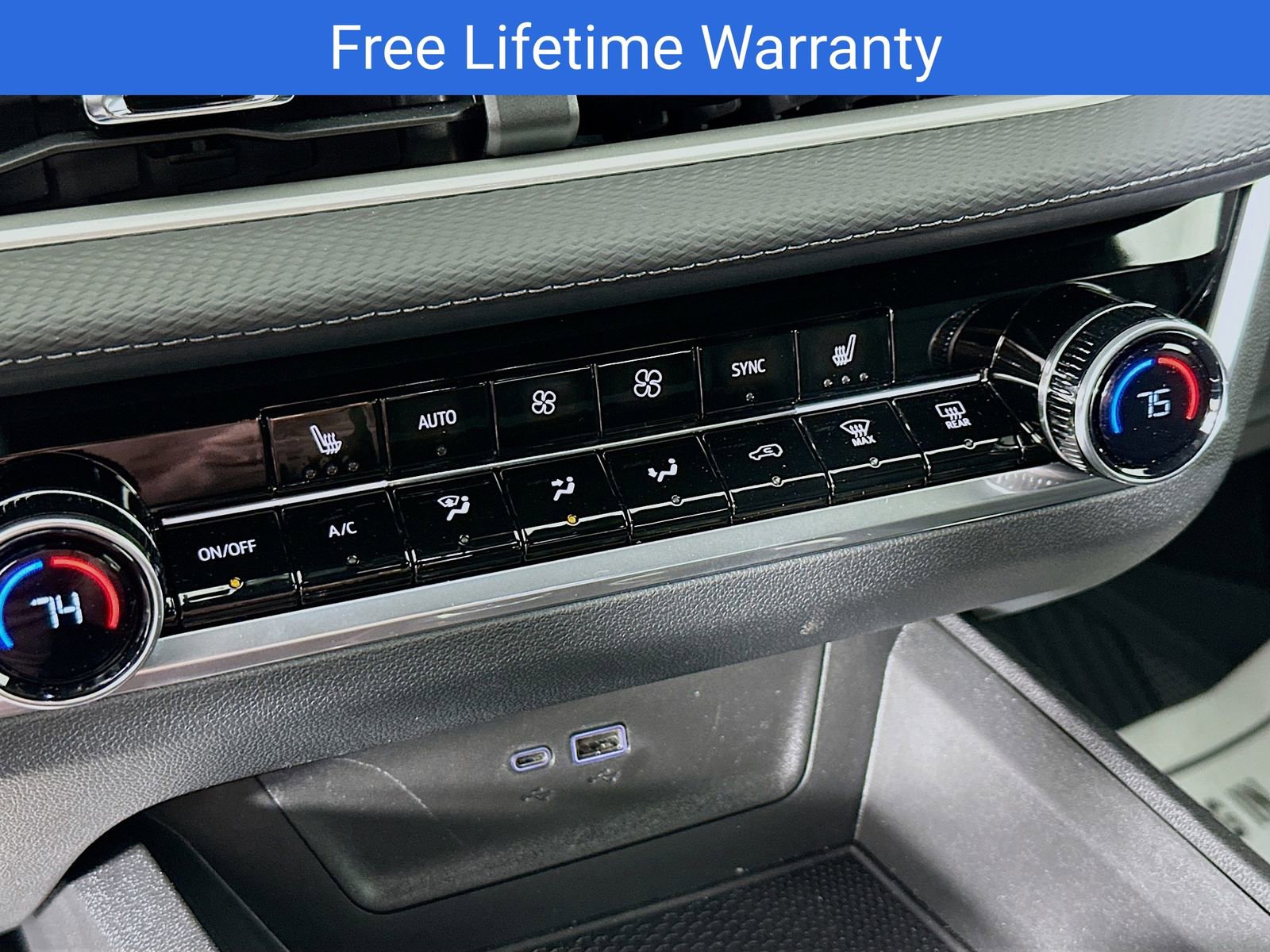 New 2026 Chevrolet Equinox LT w/ Convenience Package II AWD/4WD image 17