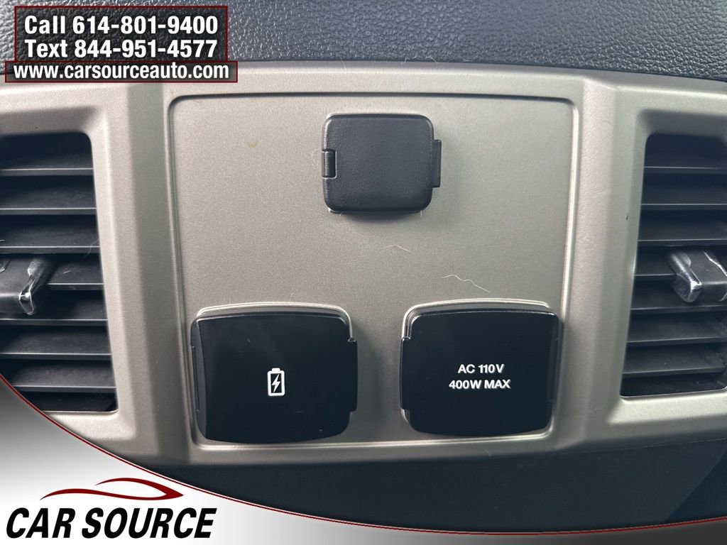 Used 2017 Ford F150 Lariat image 32