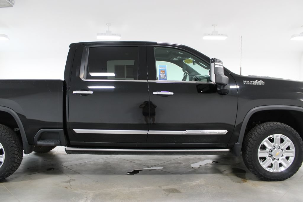Used 2024 Chevrolet Silverado 2500 High Country w/ High Country Premium Package AWD/4WD image 13
