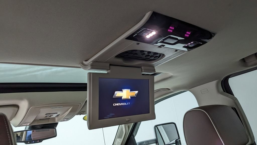 Used 2017 Chevrolet Silverado 3500 High Country image 36