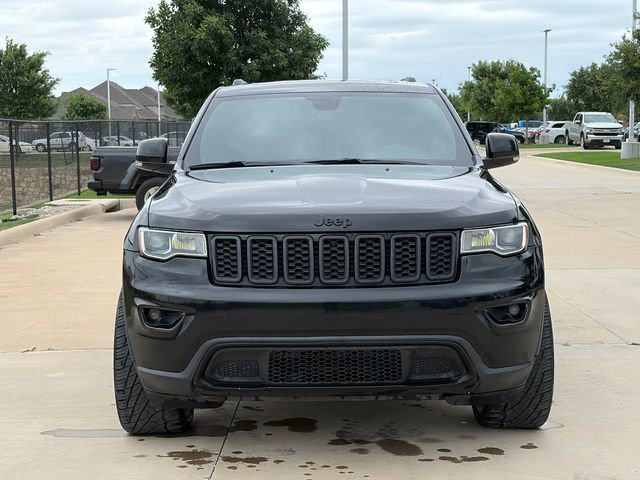 Used 2017 Jeep Grand Cherokee Limited AWD/4WD image 2