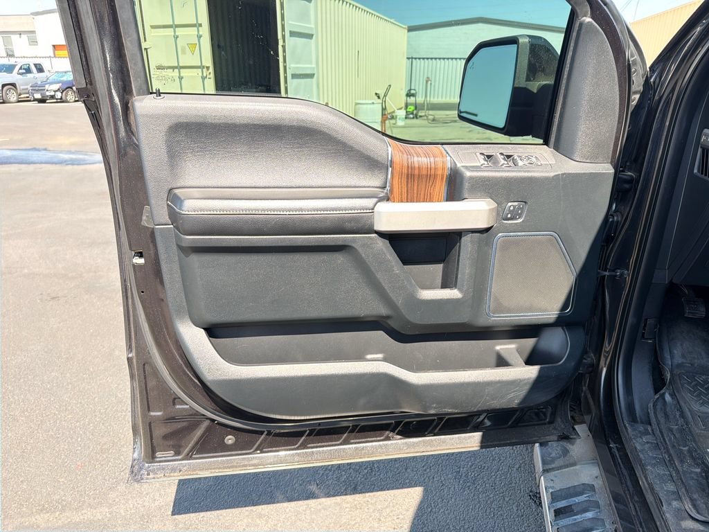 Used 2015 Ford F150 Lariat AWD/4WD image 10