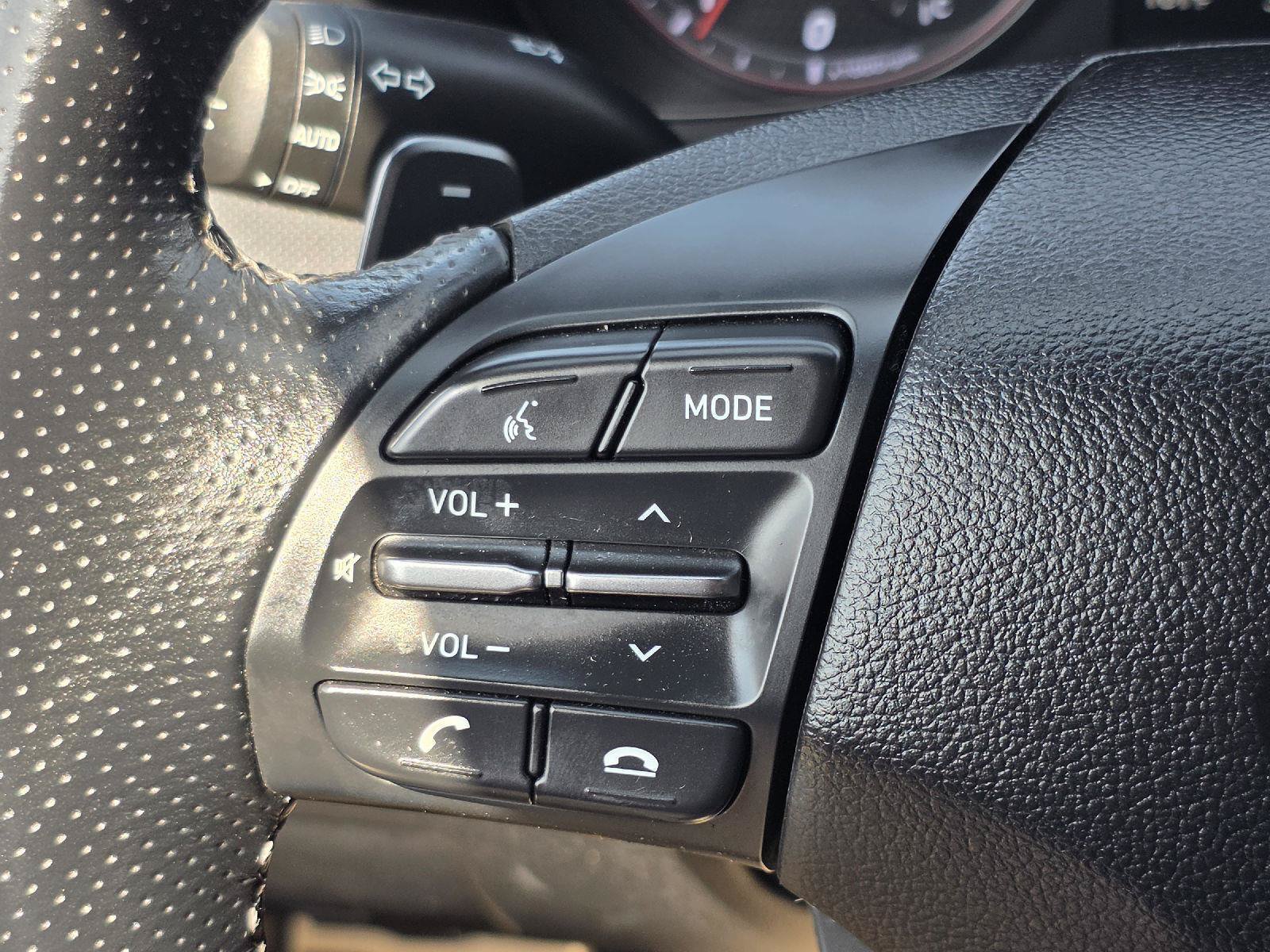Used 2020 Hyundai Veloster Turbo FWD image 14