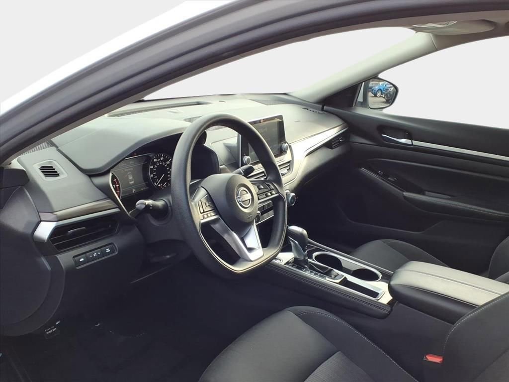 Used 2023 Nissan Altima 2.5 SV image 8