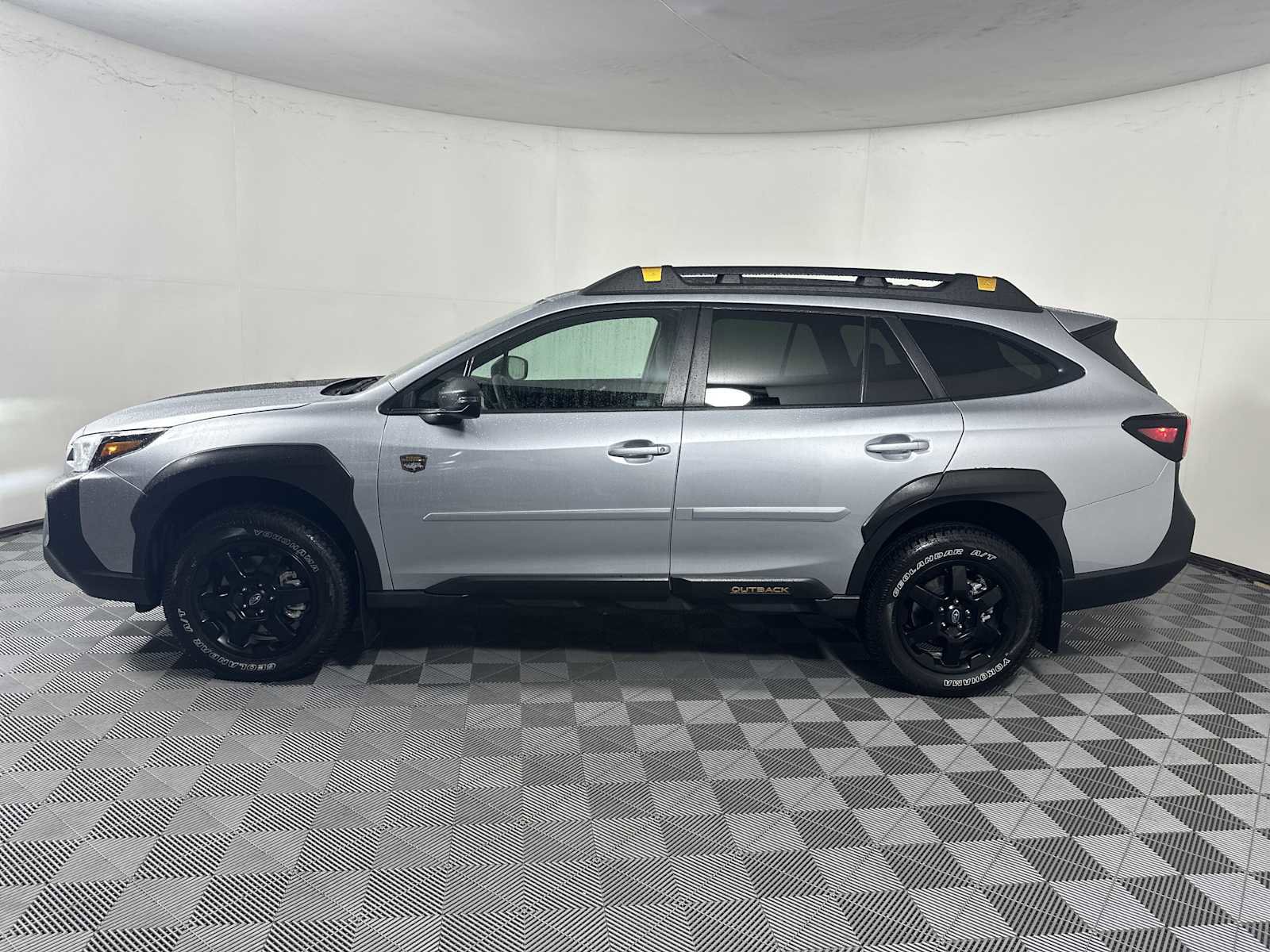 Used 2025 Subaru Outback Wilderness AWD/4WD image 4