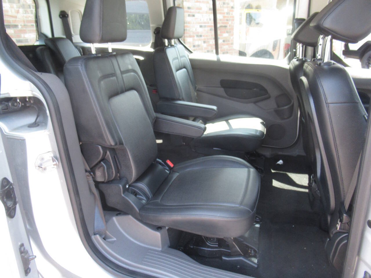 Used 2023 Ford Transit Connect XL FWD image 7