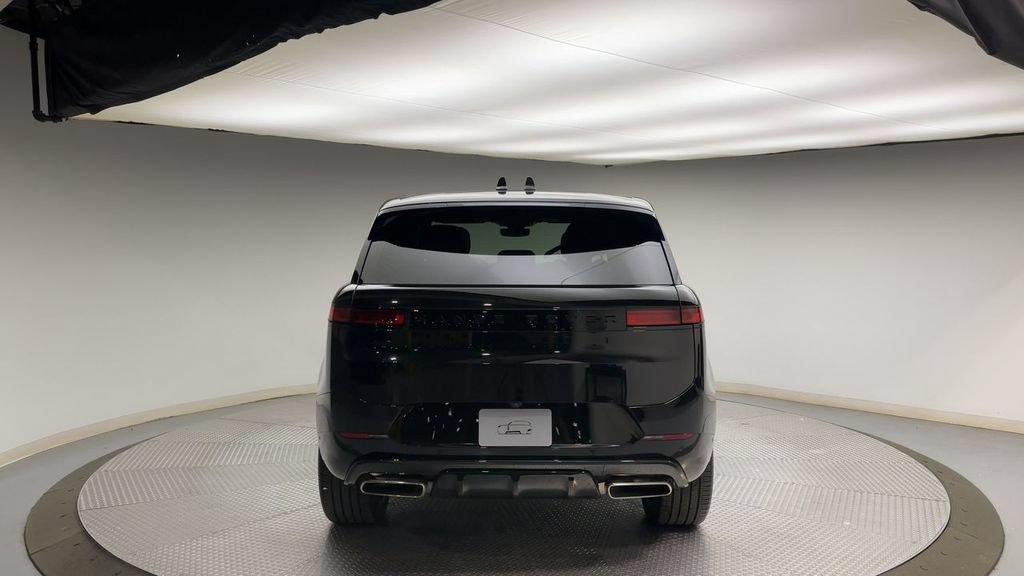 Certified 2025 Land Rover Range Rover Sport Dynamic SE AWD/4WD image 3