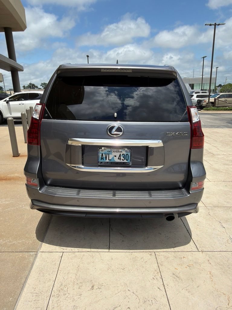 Used 2022 Lexus GX 460 Luxury w/ Sport Design Package AWD/4WD image 10