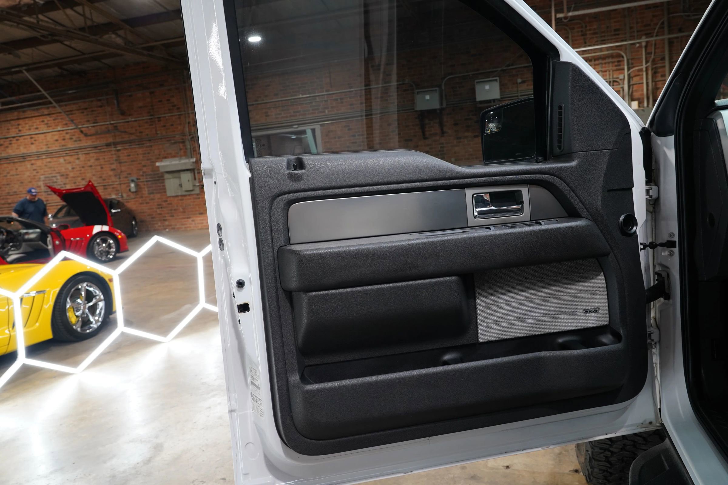 Used 2014 Ford F150 Raptor w/ Equipment Group 801A Luxury AWD/4WD image 32