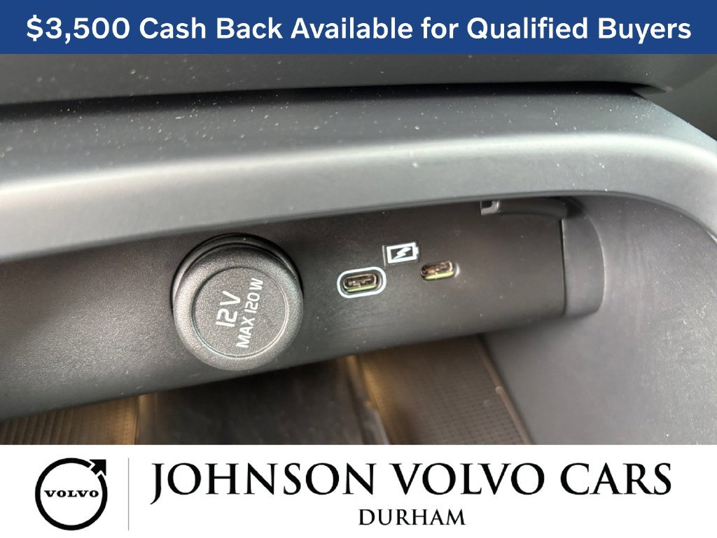 New 2026 Volvo XC40 B5 Core w/ Climate Package AWD/4WD image 17