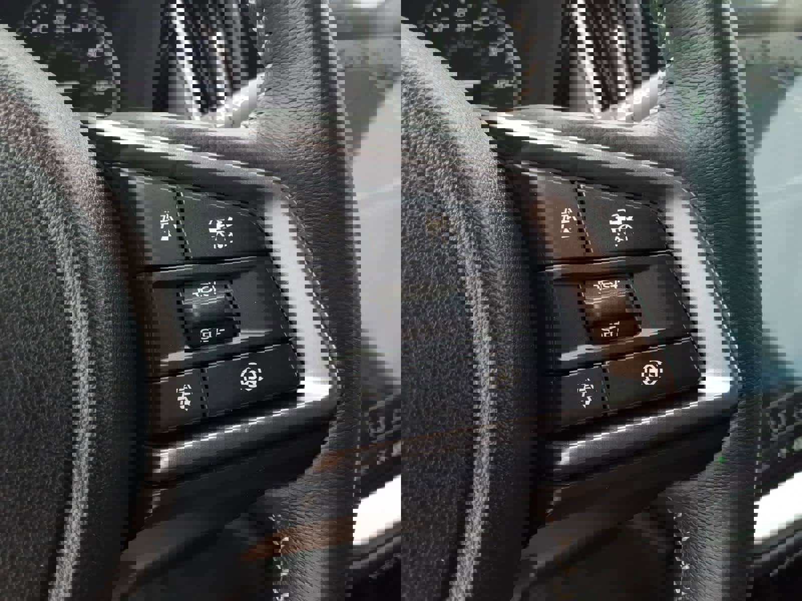 Certified 2025 Subaru Outback Premium image 41