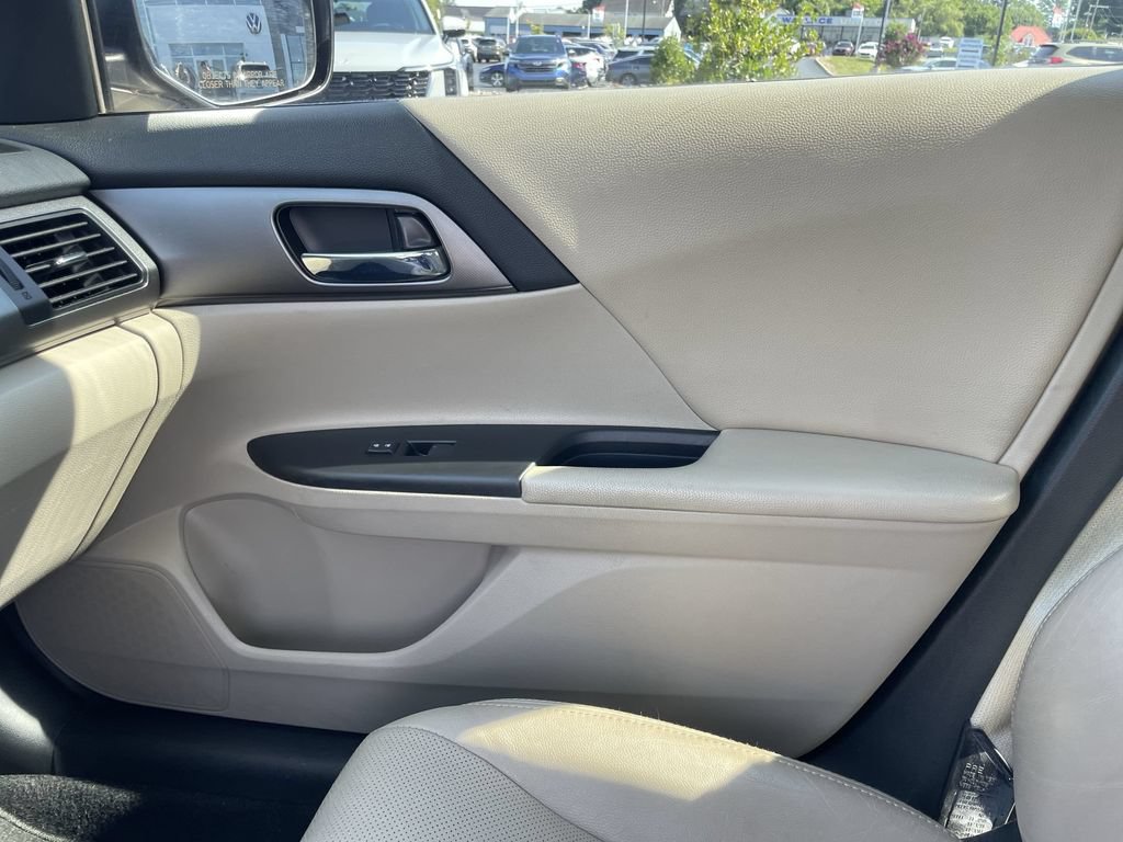 Used 2014 Honda Accord LX image 19