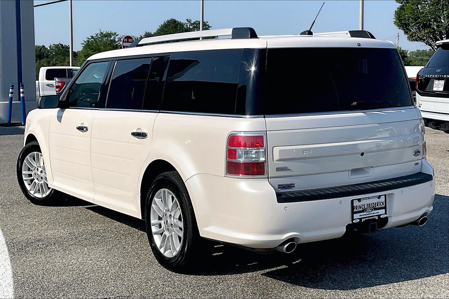 Used 2018 Ford Flex SEL w/ Equipment Group 202A AWD/4WD image 11