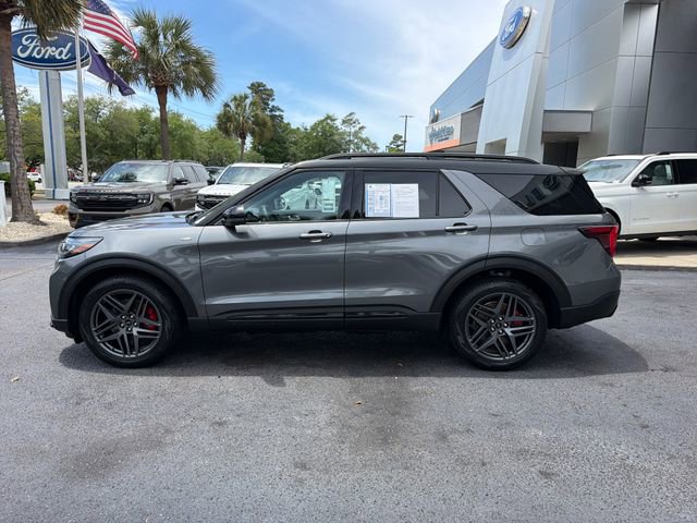 Used 2025 Ford Explorer ST-Line w/ Premium Package AWD/4WD image 5