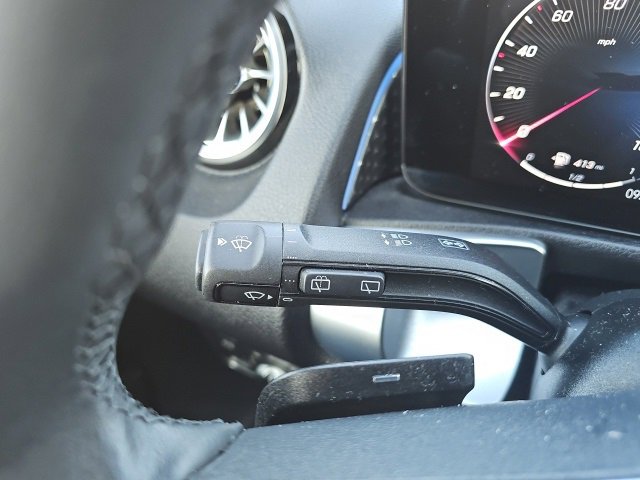 Certified 2025 Mercedes-Benz GLB 250 4MATIC image 24