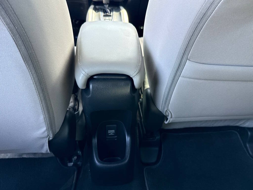 Used 2016 Honda HR-V LX image 26