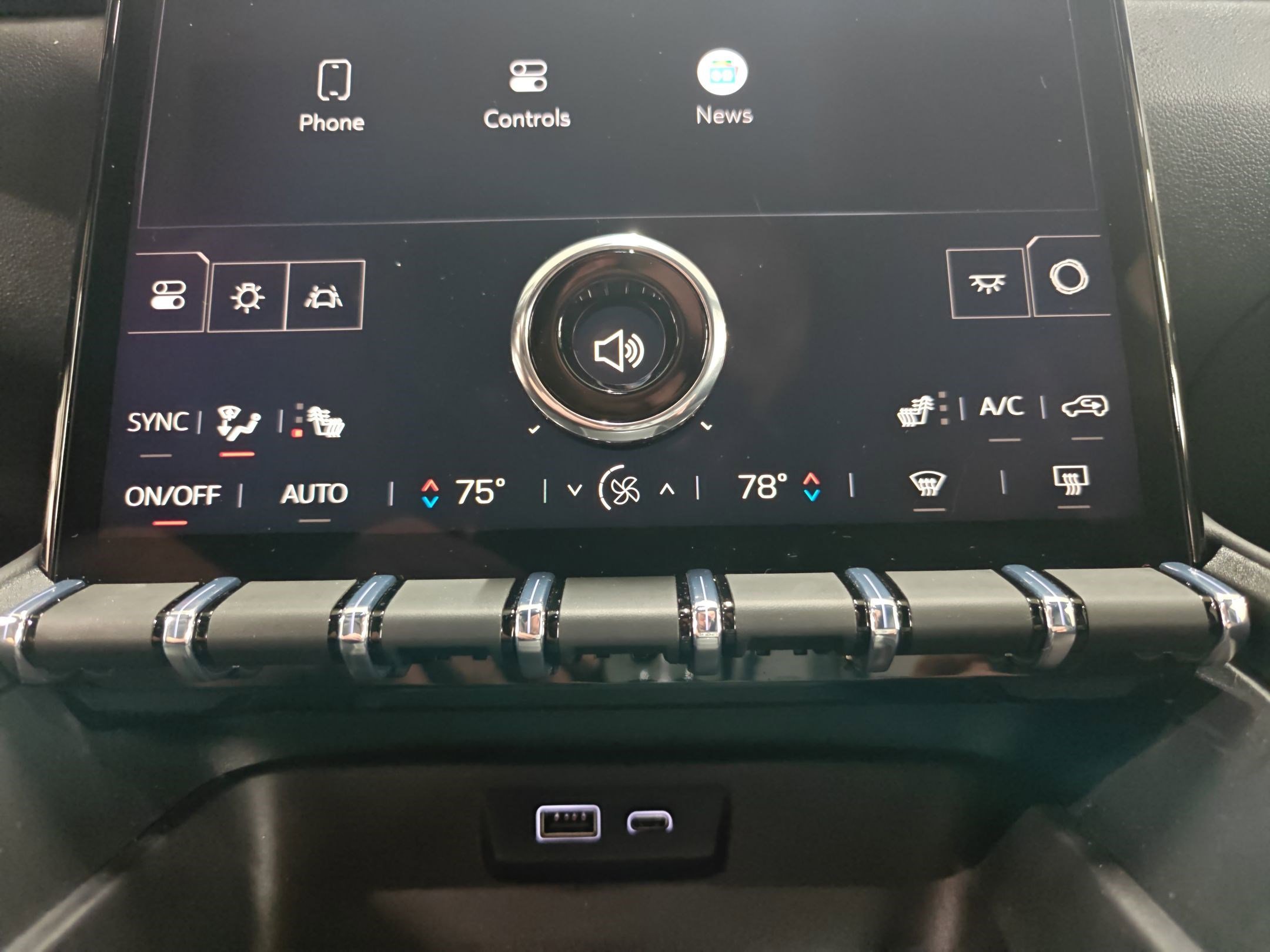 Used 2026 GMC Terrain Elevation w/ Elevation Premium Package image 17