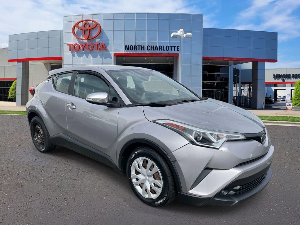 Used 2019 Toyota C-HR LE video 2