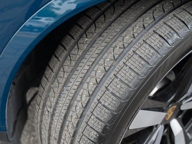 Certified 2024 Porsche Cayenne image 14