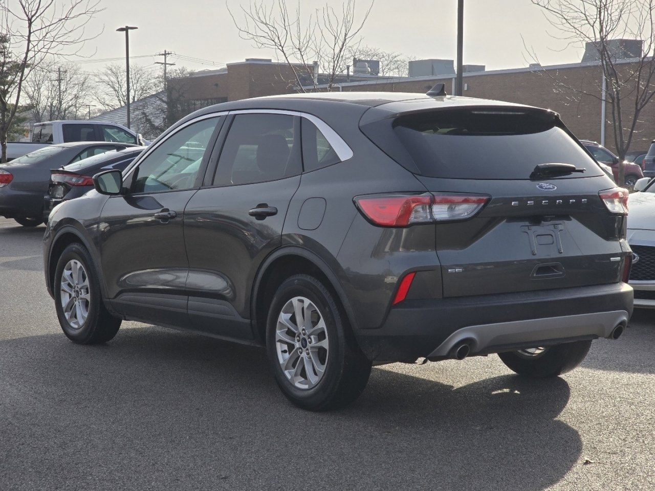 Used 2020 Ford Escape SE image 4