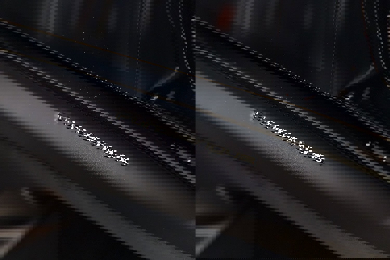 Used 2024 Ferrari Purosangue image 34