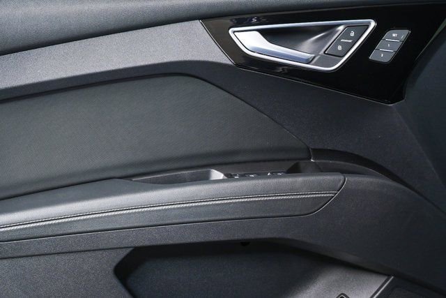 Used 2023 Audi Q4 e-tron Premium Plus w/ Premium Plus image 6