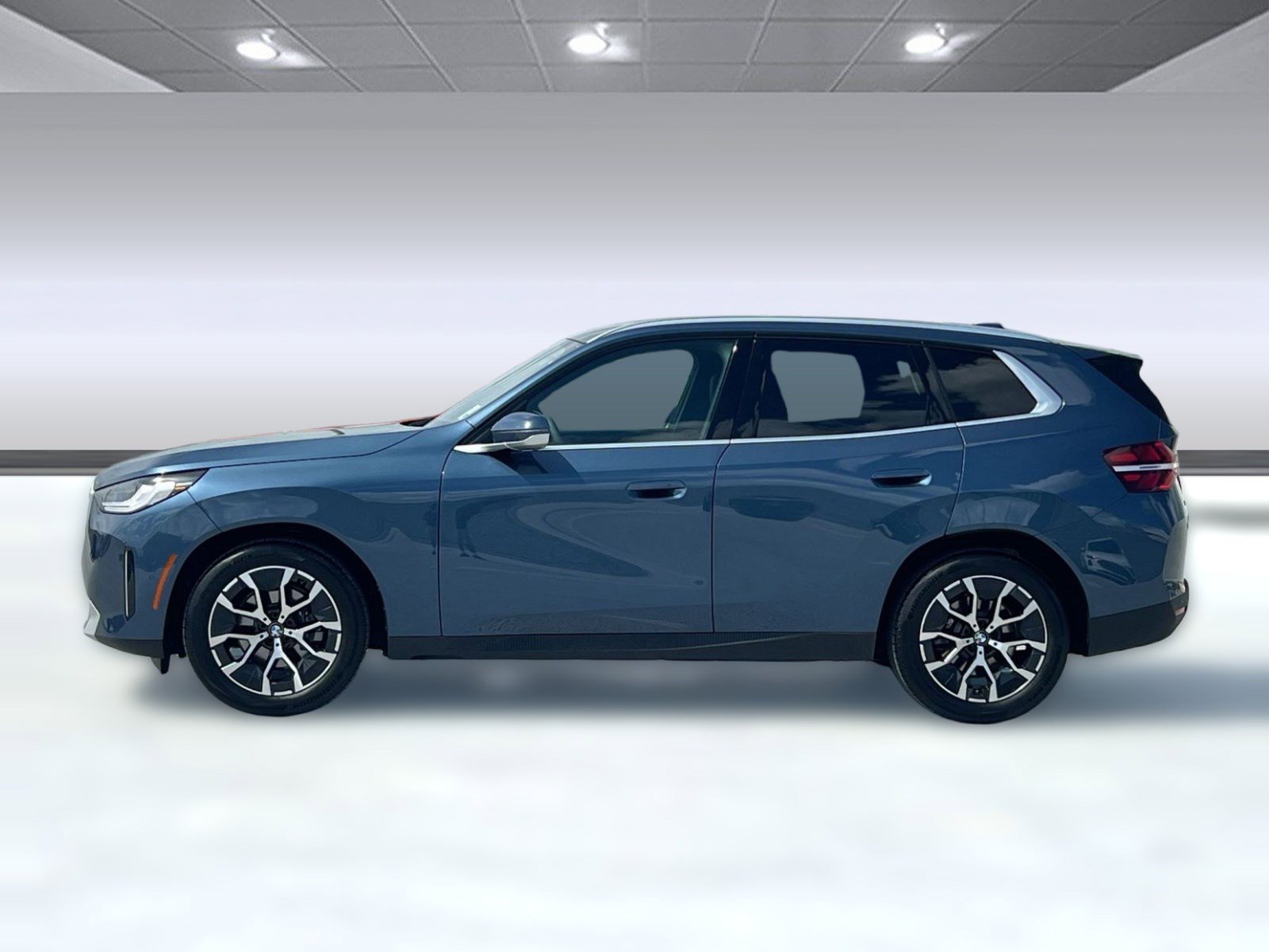 Used 2025 BMW X3 xDrive30i w/ Convenience Package image 2