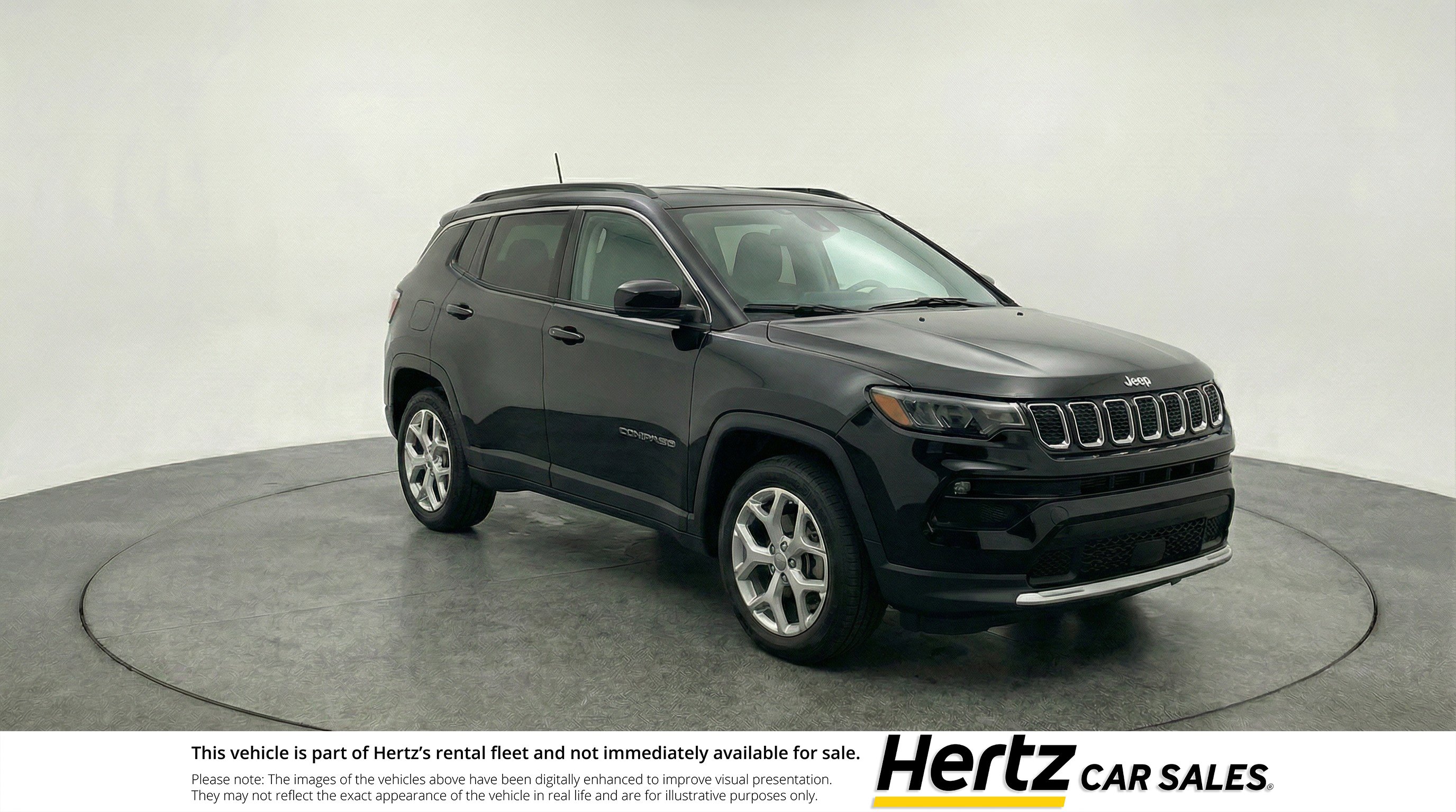 Used 2025 Jeep Compass Latitude image 1