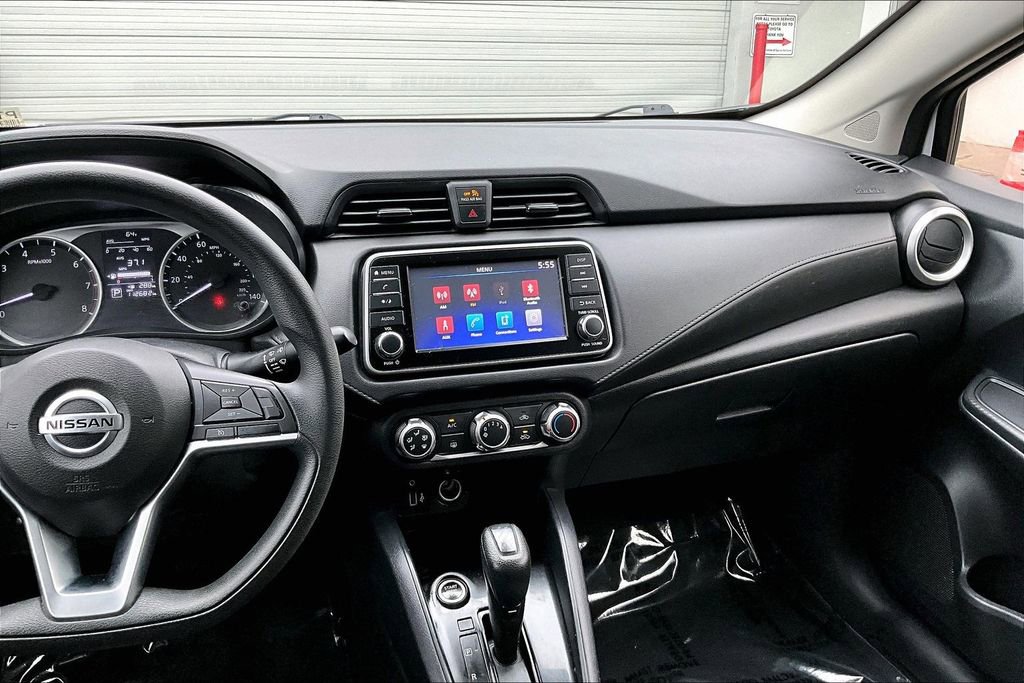 Used 2021 Nissan Versa S FWD image 9