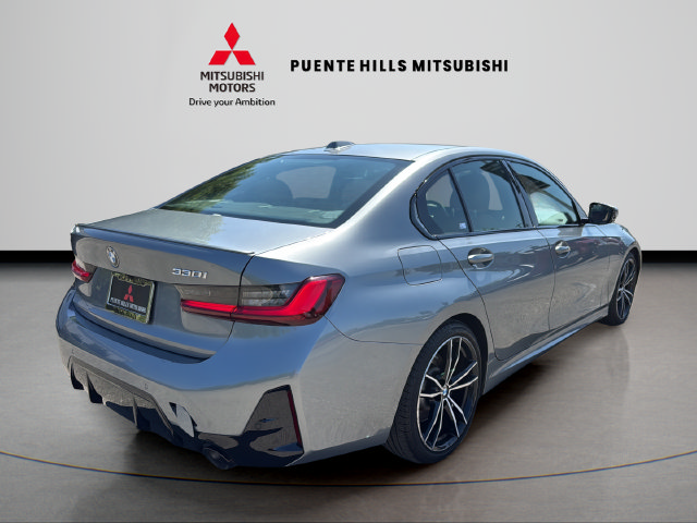 Used 2023 BMW 330i Sedan w/ M Sport Package RWD image 5