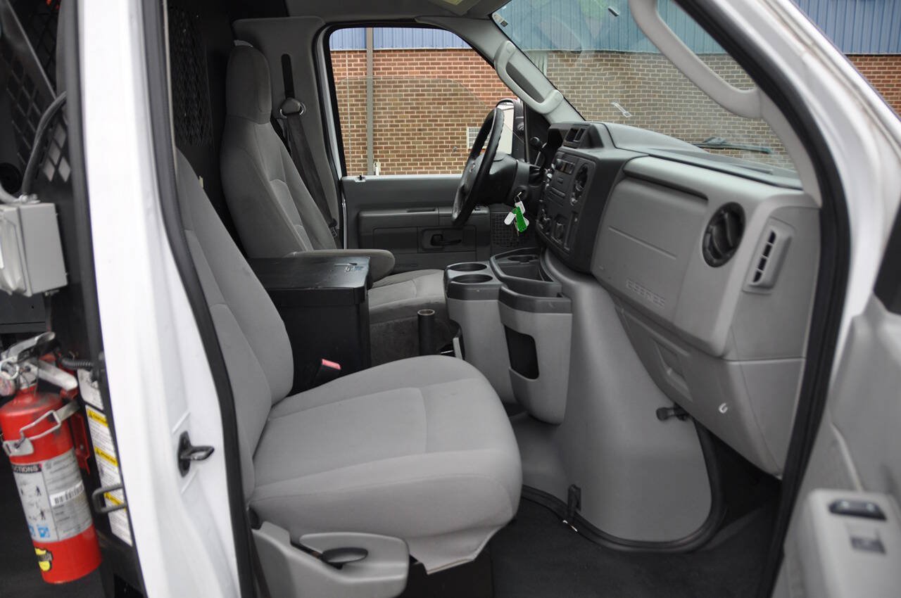 Used 2013 Ford E-150 and Econoline 150 w/ PWR Group RWD image 24