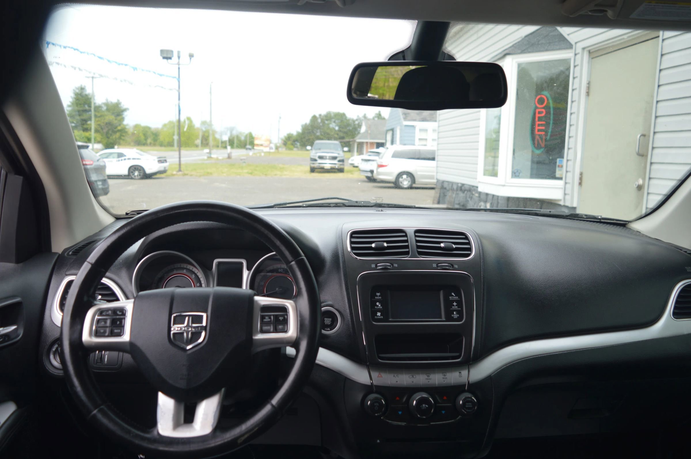 Used 2019 Dodge Journey SE w/ Connectivity Group FWD image 30
