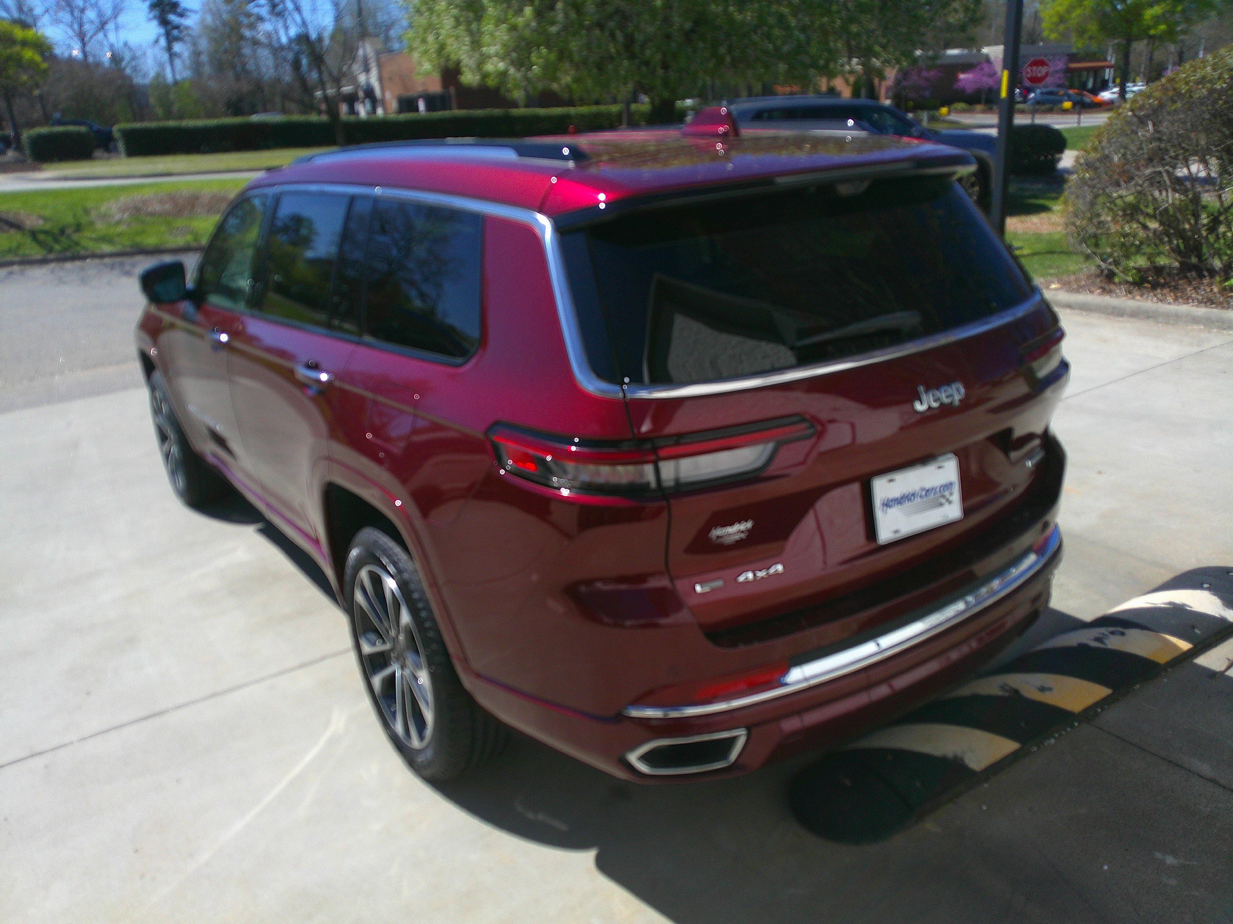 Used 2022 Jeep Grand Cherokee L Overland w/ Luxury Tech Group IV AWD/4WD image 10