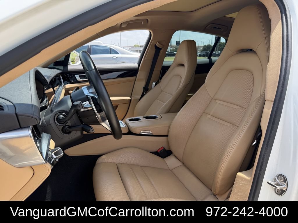 Used 2018 Porsche Panamera RWD image 29