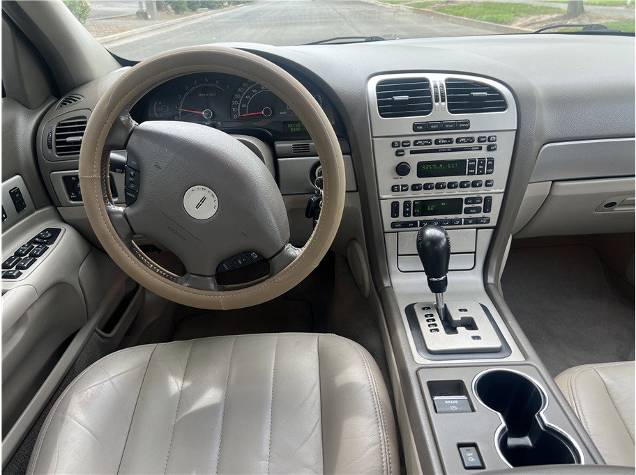 Used 2004 Lincoln LS image 12