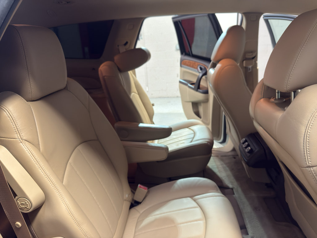 Used 2011 Buick Enclave CXL w/ Trailering Provision Package FWD image 26