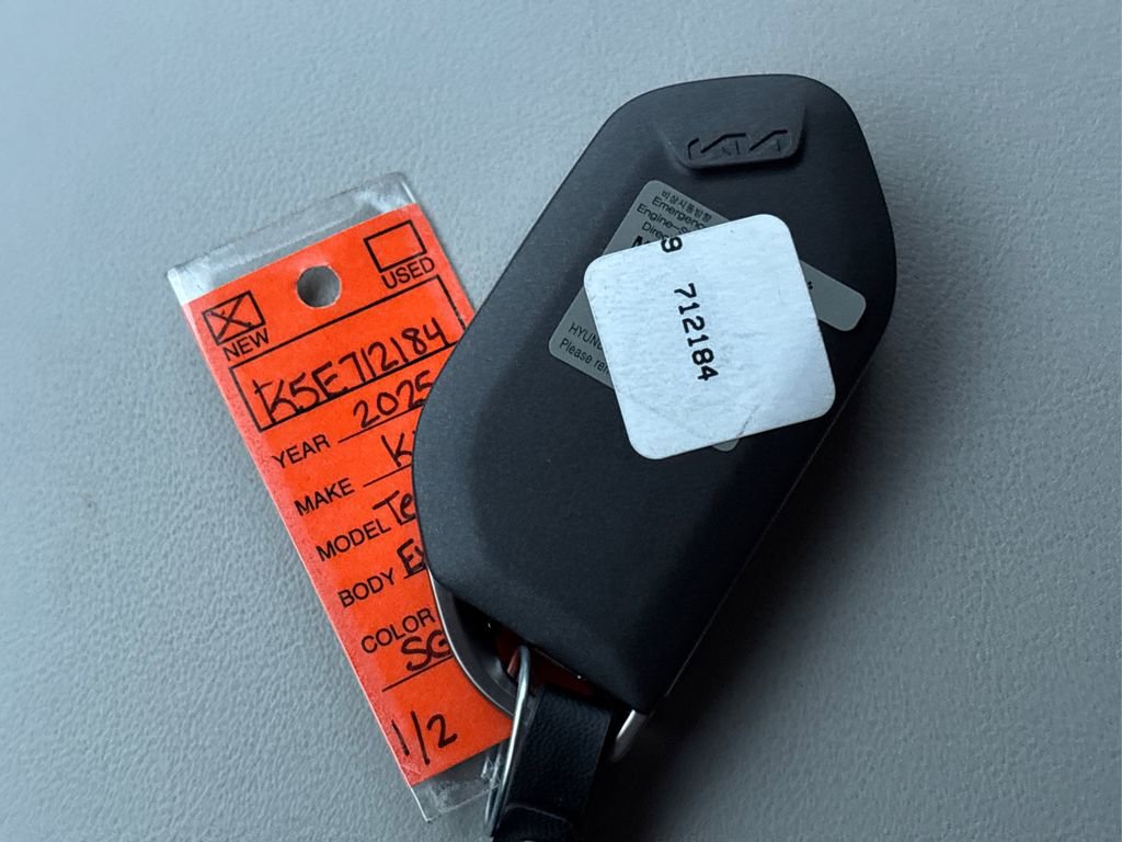 New 2026 Kia Sorento S image 30