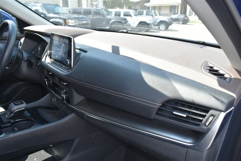 Used 2023 Nissan Rogue SV AWD/4WD image 28
