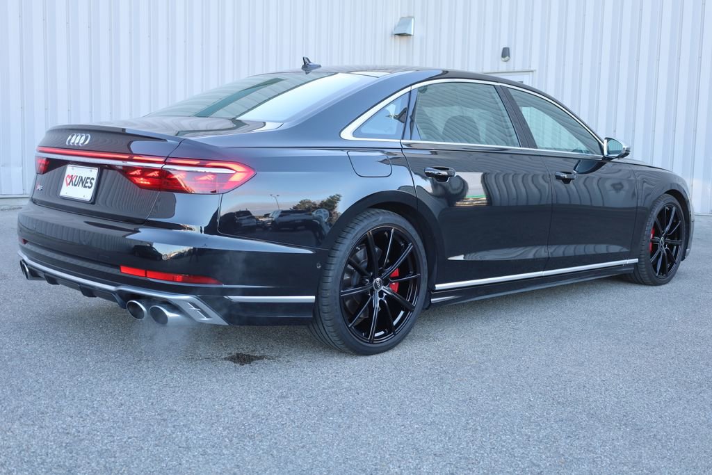 Used 2023 Audi S8 w/ S8 Comfort Plus Package image 10