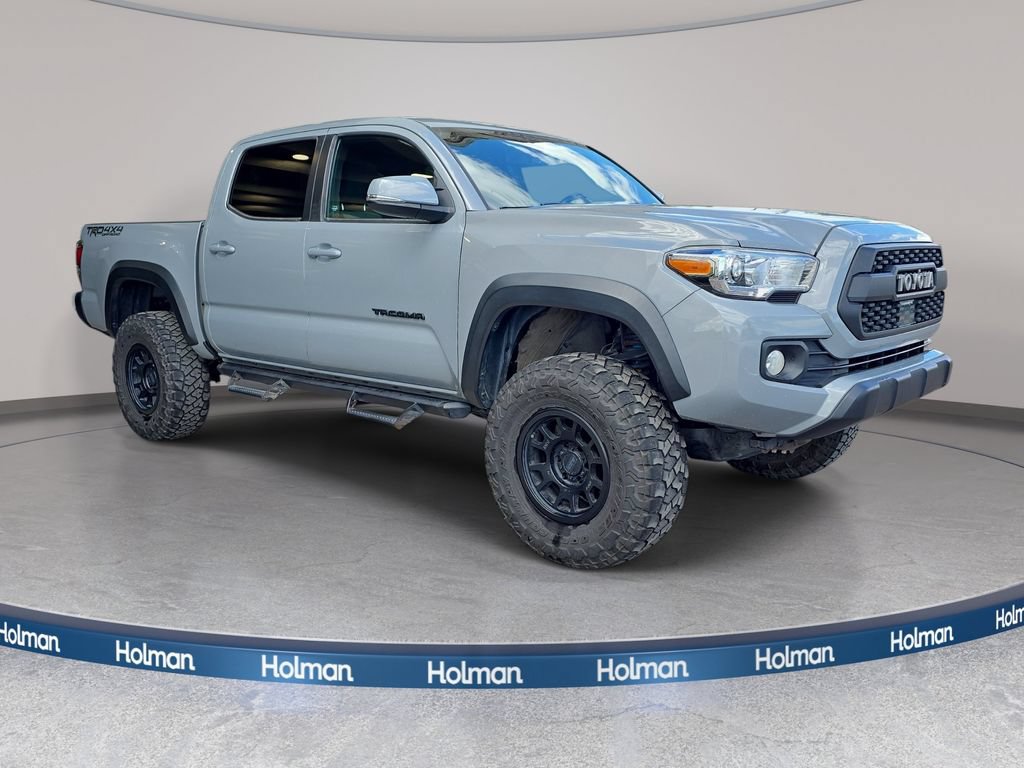 Used 2021 Toyota Tacoma TRD Off-Road AWD/4WD image 4