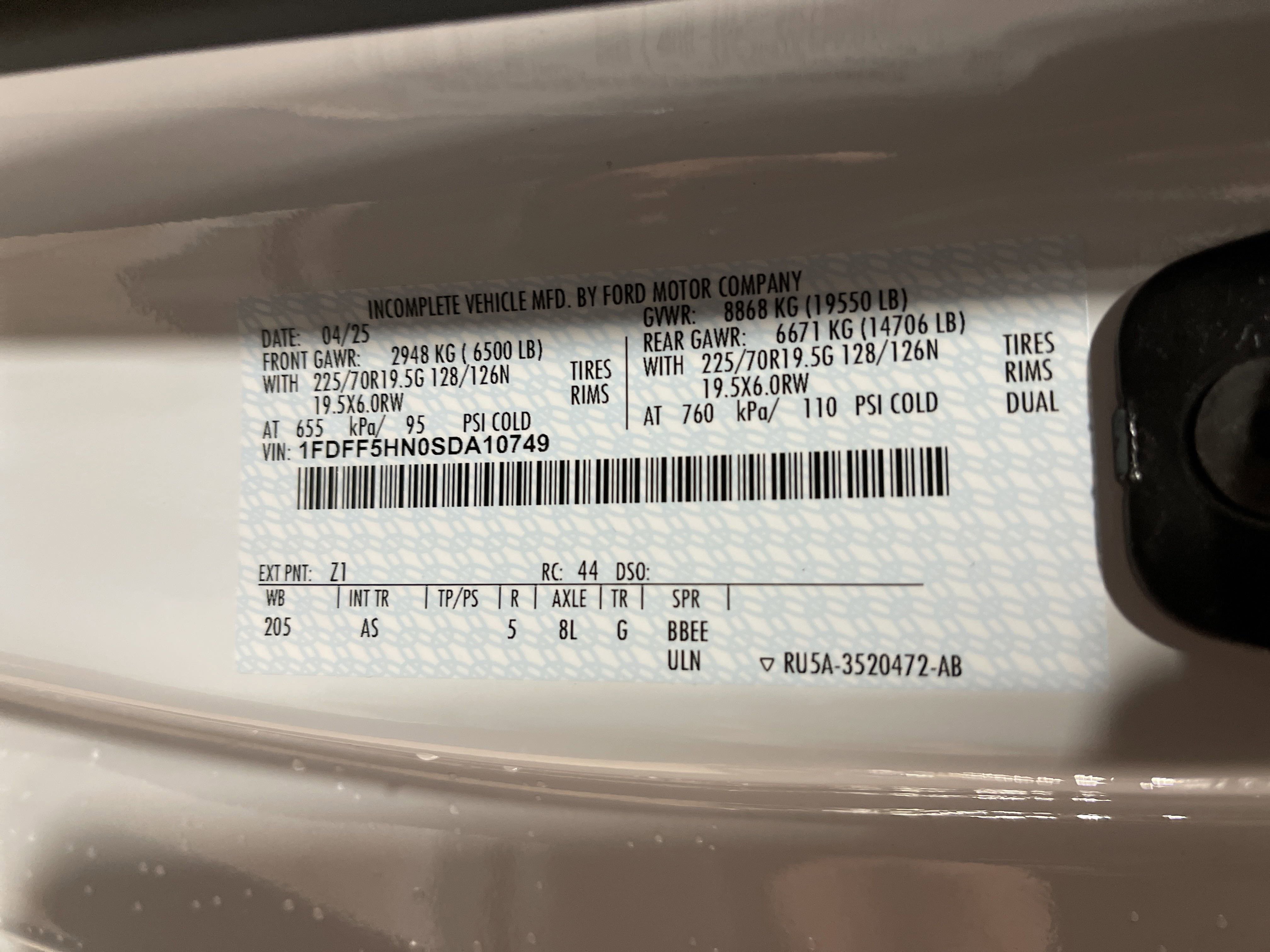 New 2025 Ford F550 4x4 Regular Cab Super Duty image 24