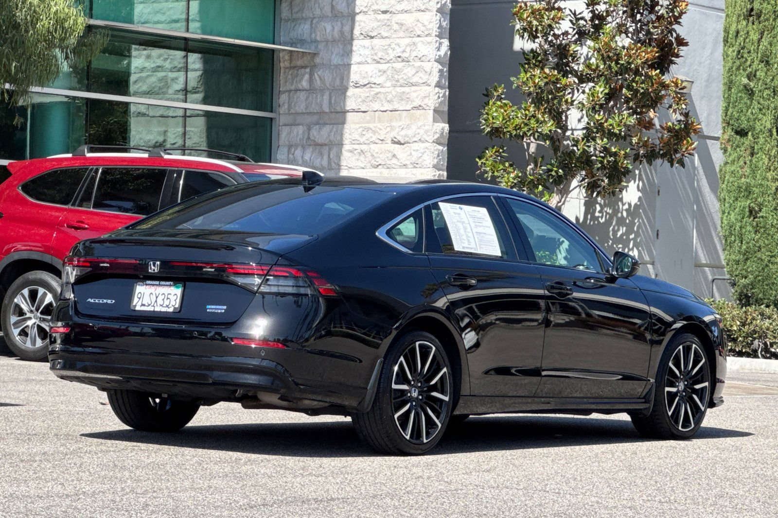 Used 2024 Honda Accord Touring image 4