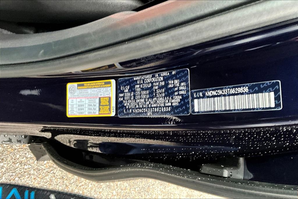 New 2026 Kia Carnival EX FWD image 13